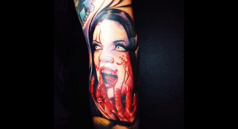 tatuaje sangriento